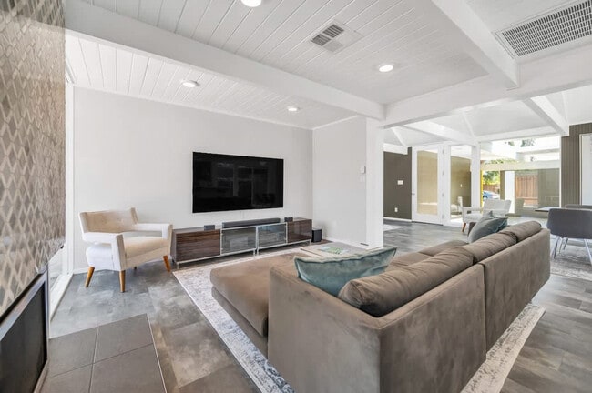 Photo - 4131 Phoenix St Unit SI ID1309731P