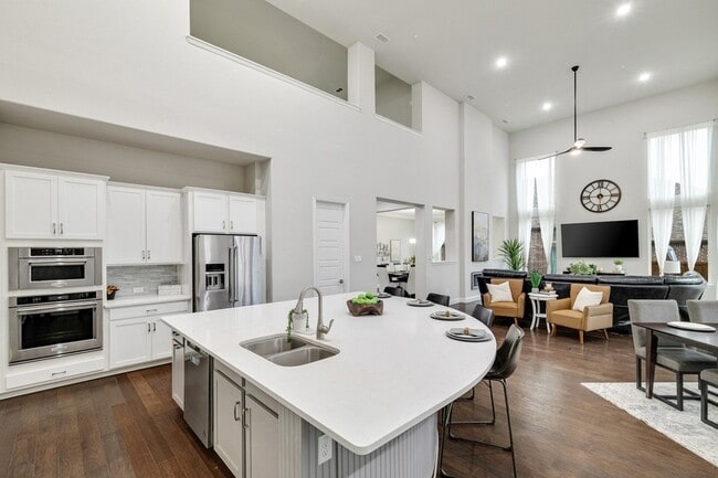 Photo - 1005 Wimberly Ln