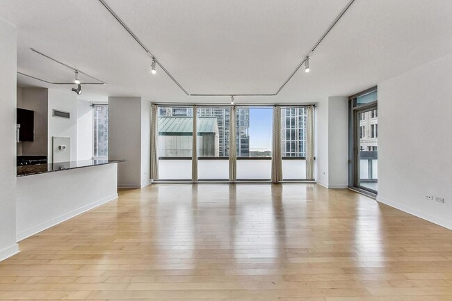 Photo - 8 E Randolph St Unit 1004