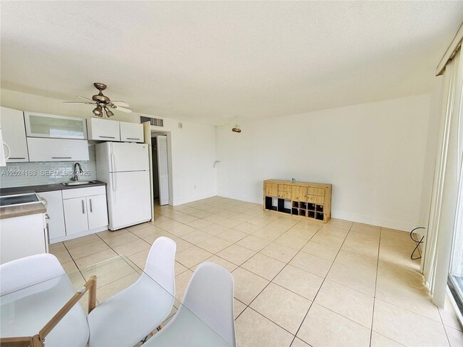 Photo - 12590 NE 16th Ave Unit 412