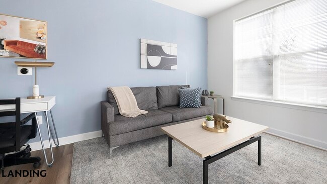 Building Photo - 909 Mansion Dr Unit 702-207