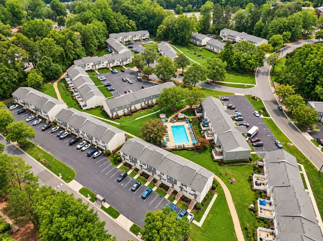 Photo - Vetra Forest Hills - Lexington Street