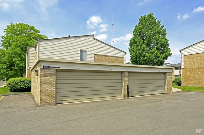 Photo - Legacy Place Apartments - Southfield, MI