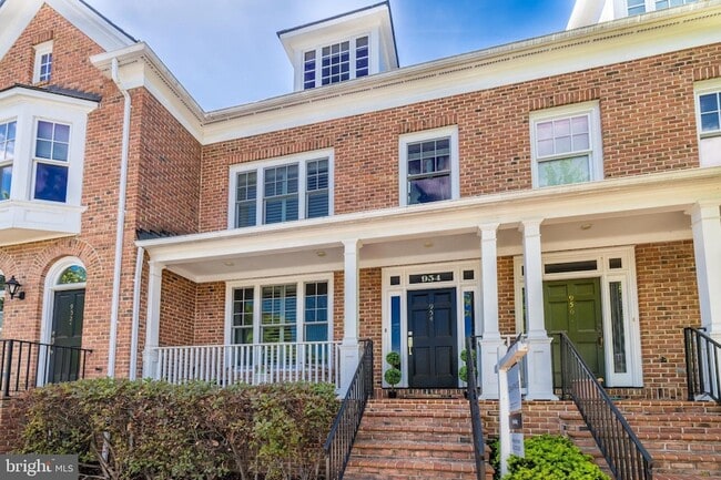Photo - 954 N Washington St