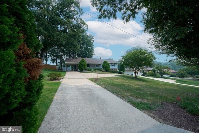 Photo - 2924 Gracefield Rd