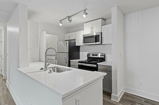 Photo - Avana Lake Lynn