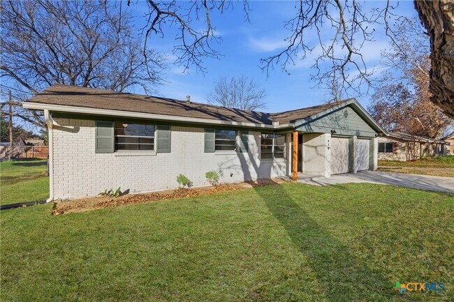 Photo - 410 State Hwy 95