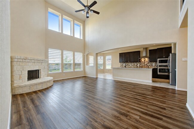 Photo - 1111 Vivid Cres Ct