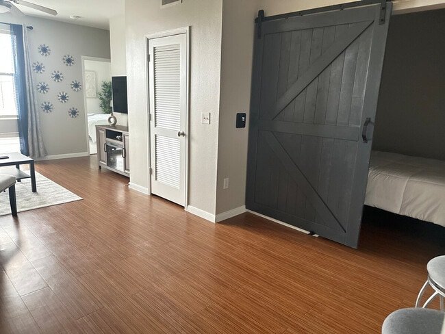 Building Photo - 800 Town and Country Blvd Unit ID1335681P