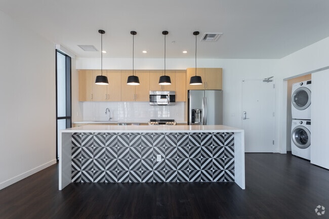 L - Rendezvous Urban Flats