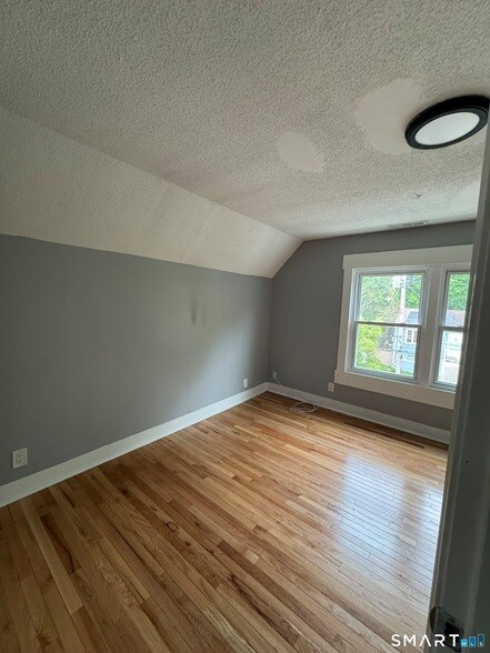 Photo - 232 View St Unit 3