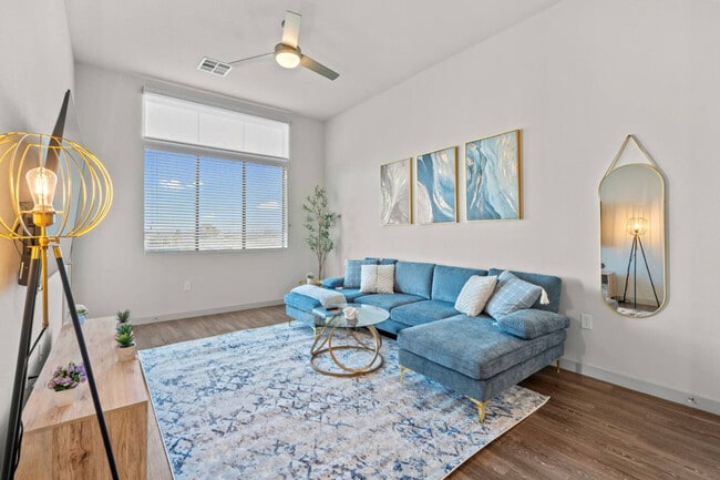 Photo - 711 W Broadway Rd Unit ID1366963P