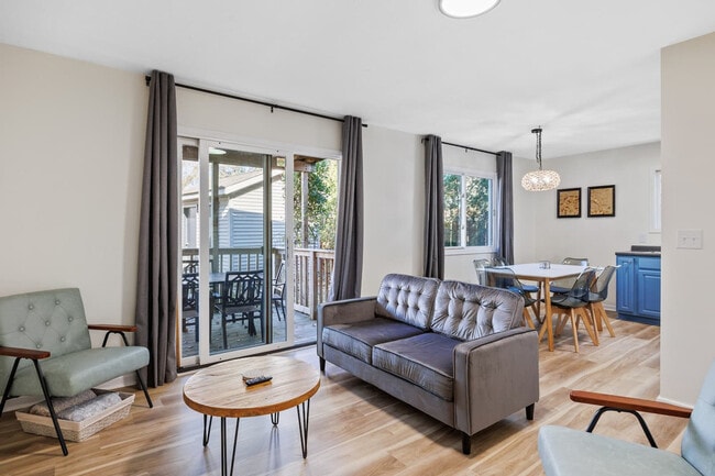 Building Photo - 204 Washington Park Blvd Unit ID1359766P