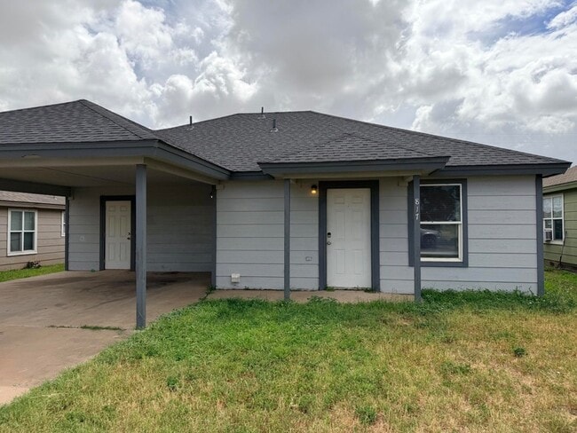 Building Photo - 817 Ute Ave