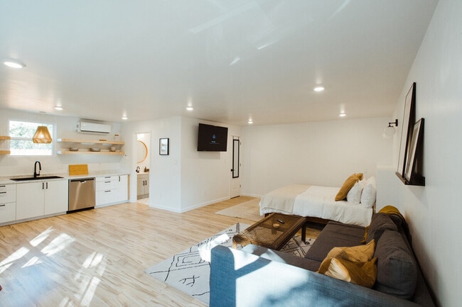 Photo - 1908 Morrow Ave Unit ID1352450P