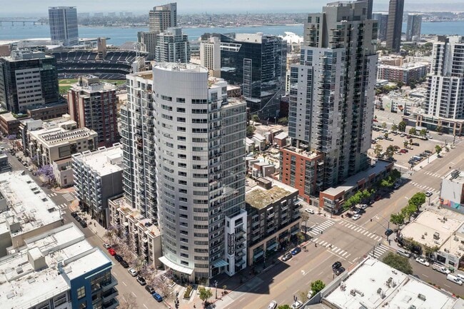 Building Photo - Strata