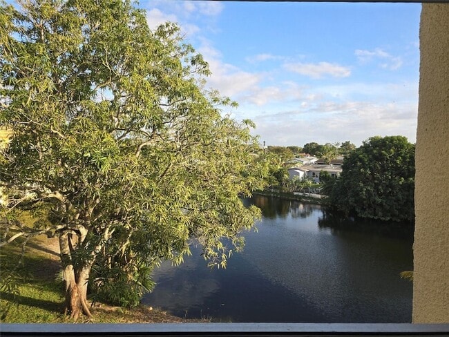 Photo - 8225 Sunrise Lakes Blvd Unit 310