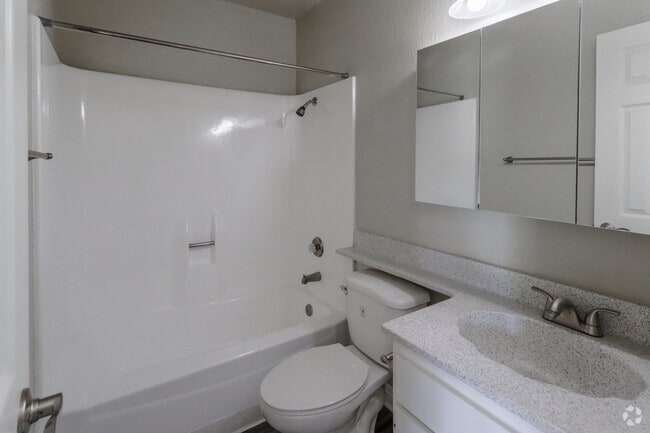 1BR, 1BA - 645 - San Dimas Village