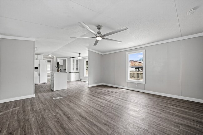 Photo - 2122 Koster Rd
