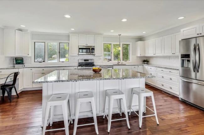 Photo - 36856 N Hickory Ct Unit ID1374780P