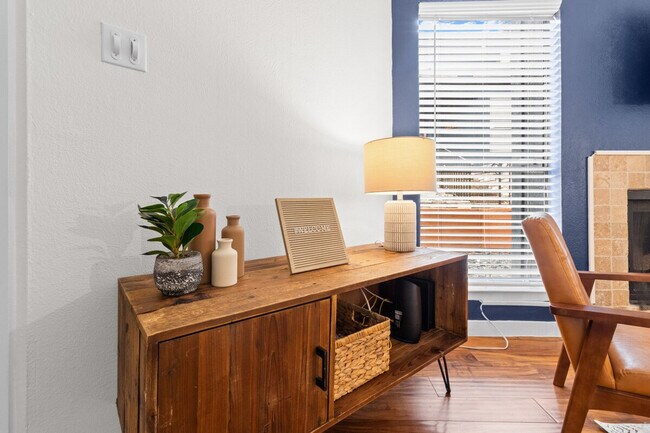 Photo - 708 S 1st St Unit ID1422350P