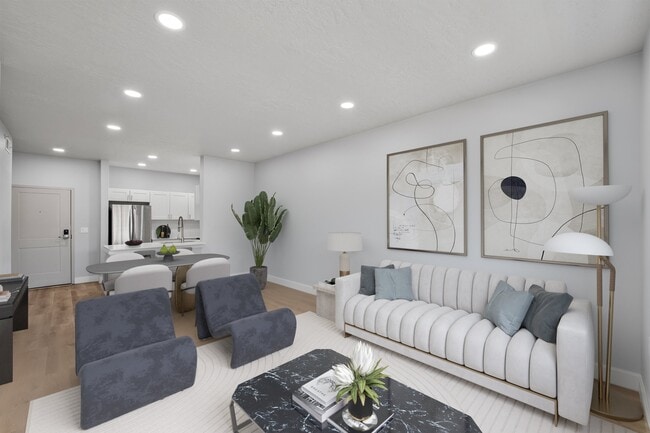 Photo - Colonial Court Apartments