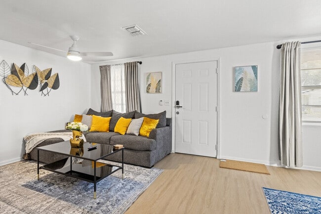 Photo - 3721 E Clifton St Unit ID1343014P