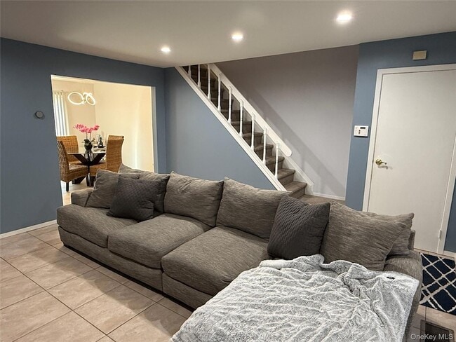 Photo - 12 Paine Commons