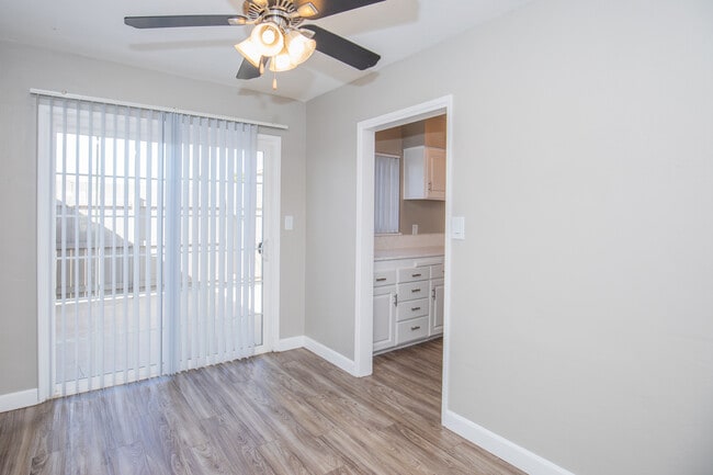 Photo - Imperial Beach Gardens