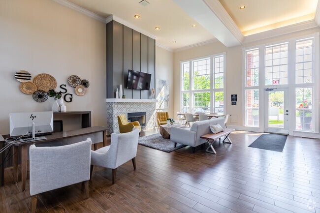 Clubhouse Lounge - Stratford Green