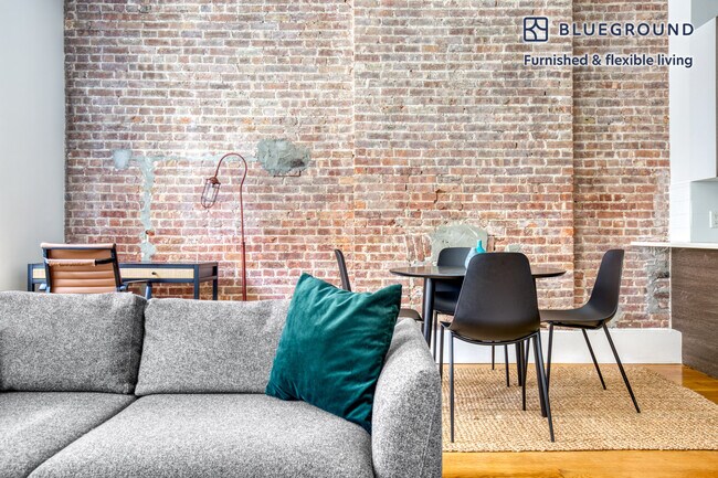 Photo - 110 W 79th St Unit FL2-ID276