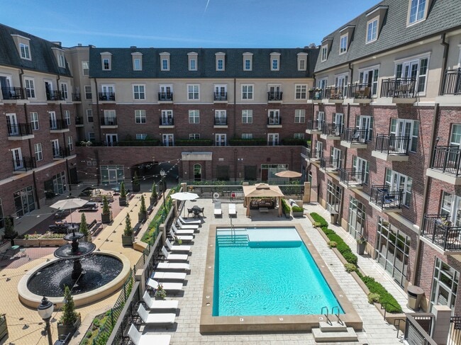 Photo - Sophia Square