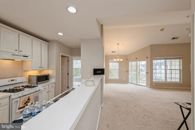 Photo - 25340 Lake Mist Square Unit 301