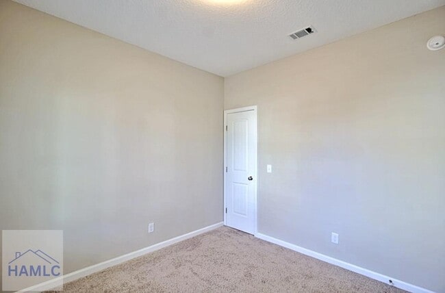 Photo - 33 Daylily Ct