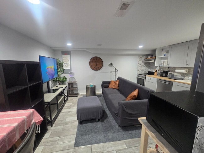 Building Photo - 1673 Montello Ave NE Unit SI ID1588310P