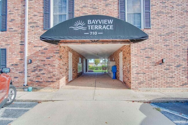 Photo - 710 Scenic Hwy Unit 202