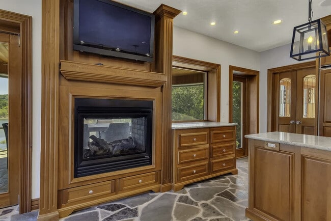 Photo - 1774 State Hwy UU Unit ID1339916P