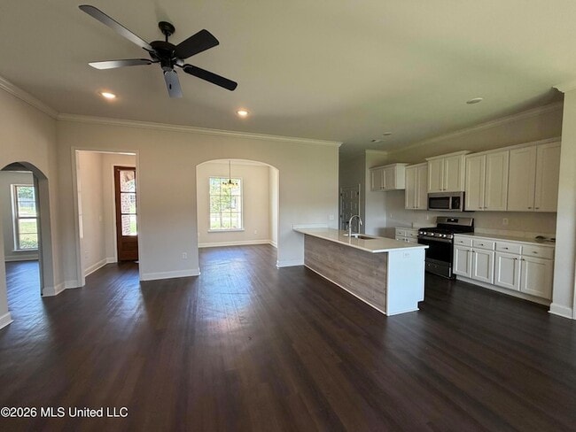 Photo - 464 Silver Hill Dr