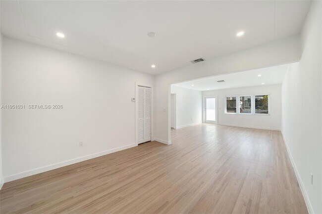 Photo - 47 Oviedo Ave