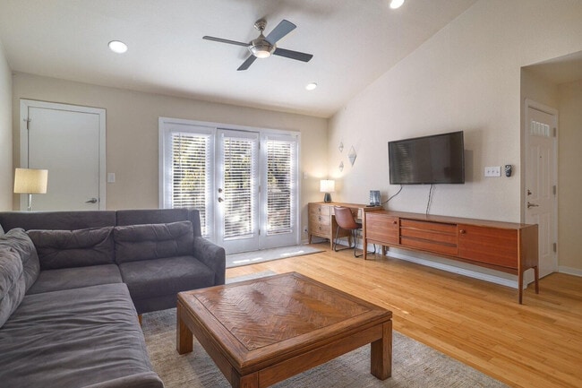 Photo - 1601A Southgate Cir Unit ID1335081P