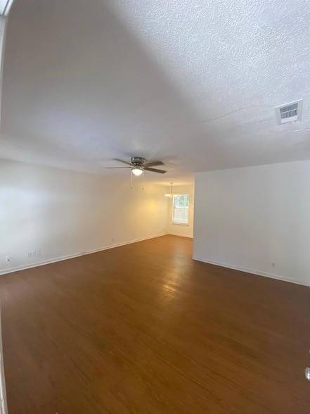 Photo - 3402 S Oak Dr Unit B
