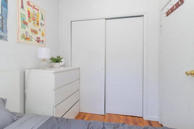 Photo - 315-317 East 95th Street-SI ID1032046P Unit SI ID1032046P