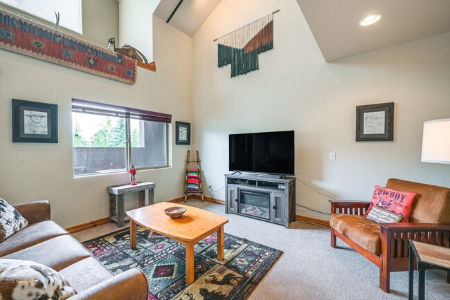 Photo - 191 Talisman Dr Unit SI FL1-ID1545872P
