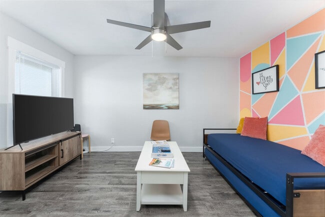 Photo - 1116 Morgan Ave Unit ID1268424P