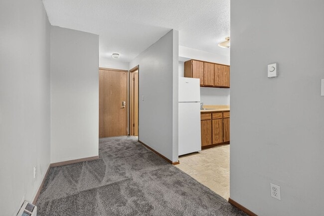 Photo - Willow Knolls Apartments