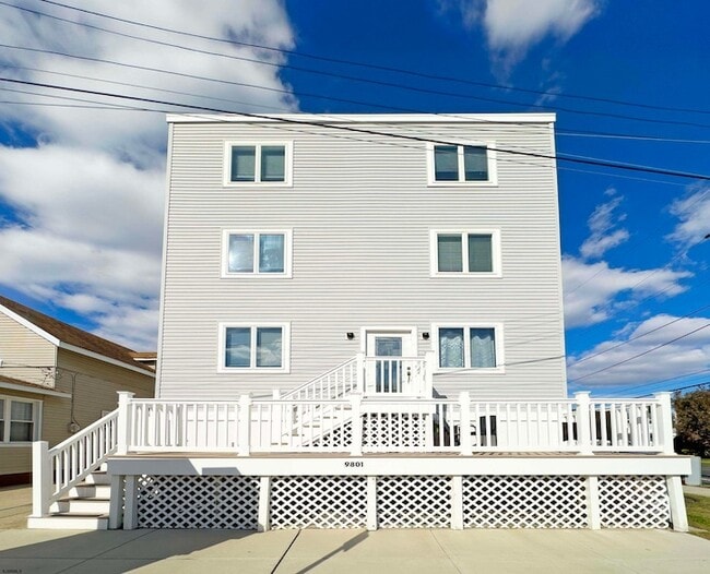 Building Photo - 9801 Ventnor Ave