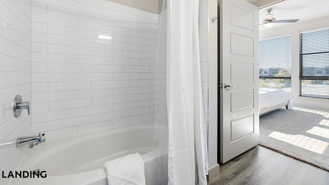 Photo - 3001 Crockett St Unit 1444