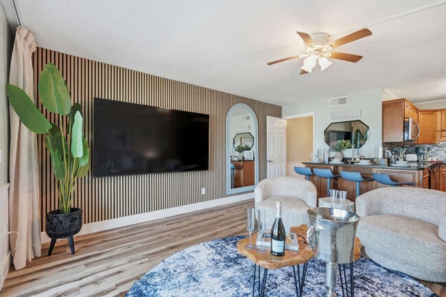 Photo - 8743 Thomas Dr Unit SI ID1510828P