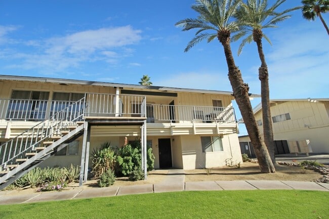 Building Photo - 77900 Michigan Dr Unit C7