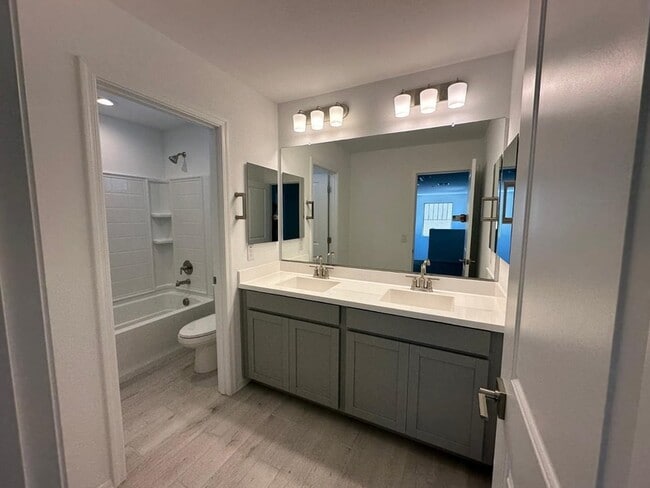 Photo - 3809 N 100th Dr